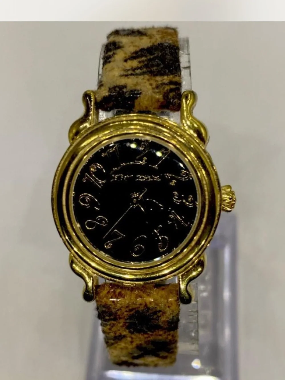Betsy Johnson ^^^ Gold-Tone Round Watch /  Black Dial /  Brown Leopard Strap ***